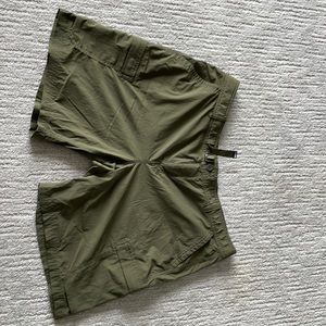 REI dark green shorts women’s size 18